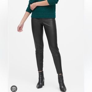 Banana Republic vegan leather Devon pant - size 6